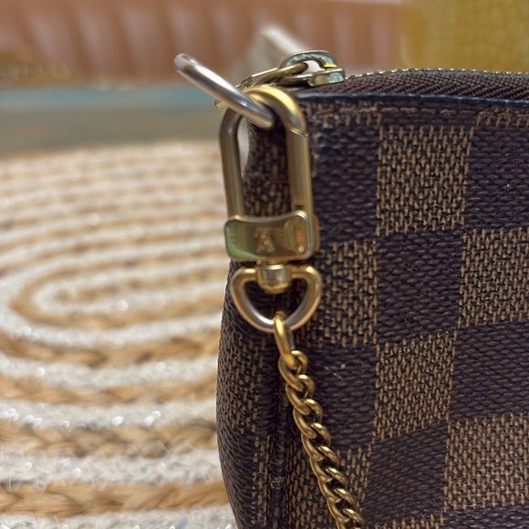 Louis Vuitton Damier Mini Chain Pochette - Picture 3 of 12